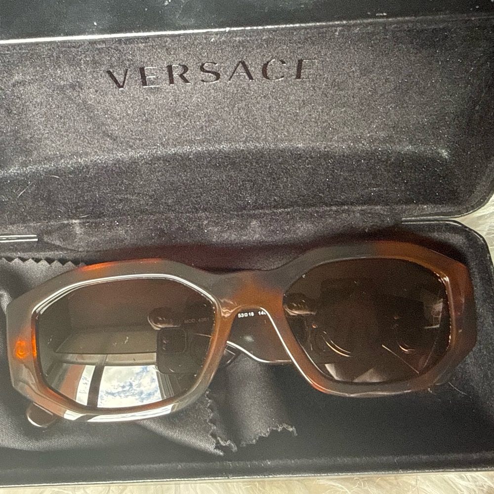 Versace Women's Sunglasses in Rich Brown